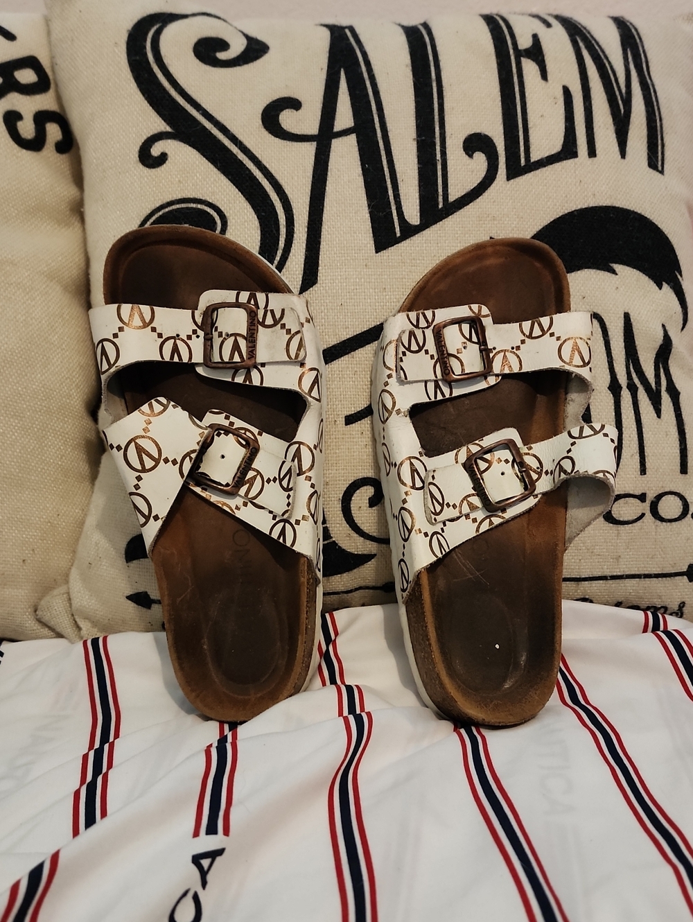 Authentic Valentino Women's White Patterned Buckle Slide Sandals Size 7